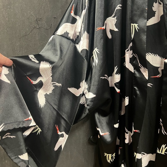 Black Kimono with Crane Print - Picture 2 of 3